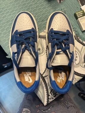 Nike Men’s Low-Top Sneakers in White and Blue